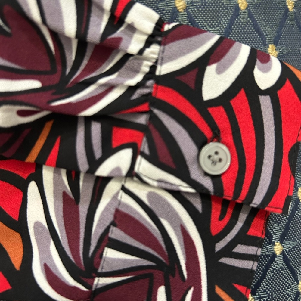 LOFT Multicolor Abstract Blouse - Picture 3 of 7